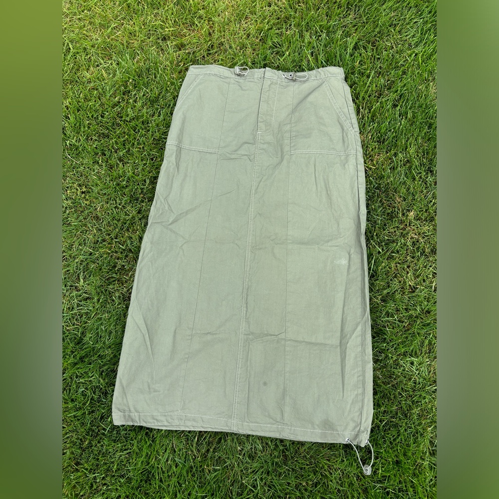 Green cargo maxi skirt